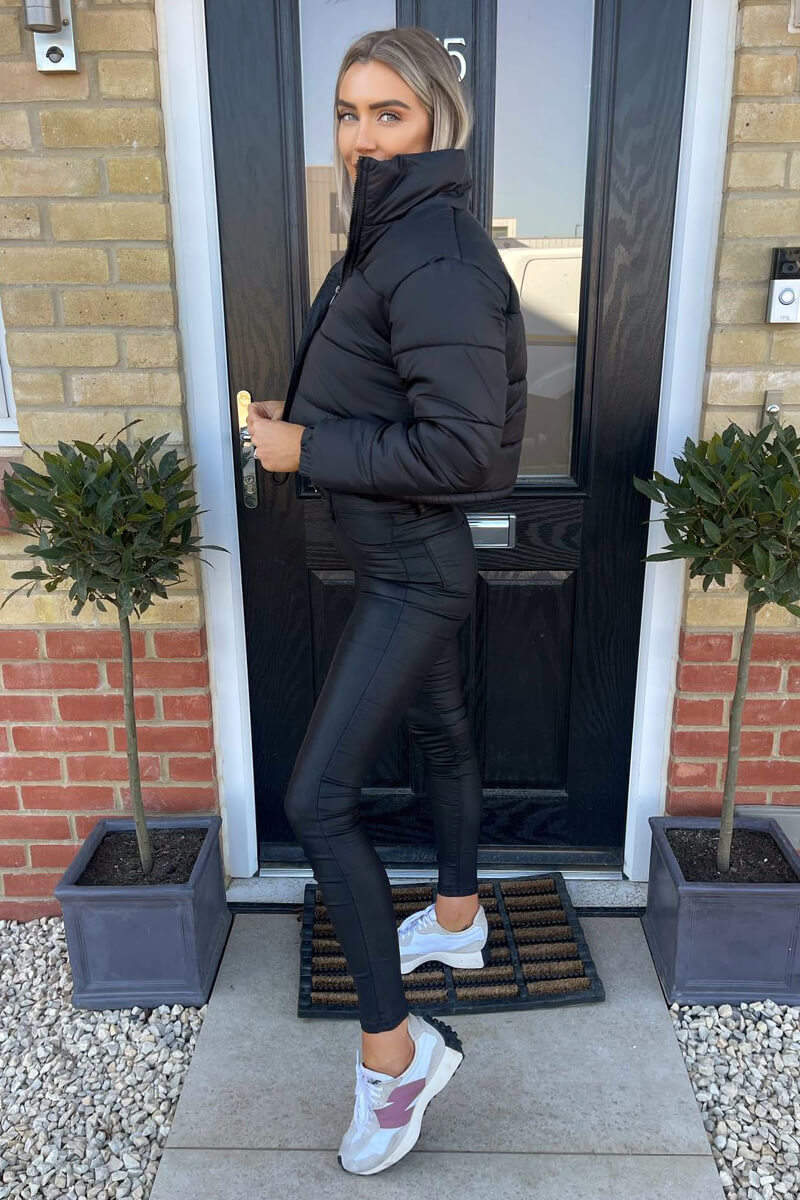 Black Cropped Puffer Jacket - Swimclubus