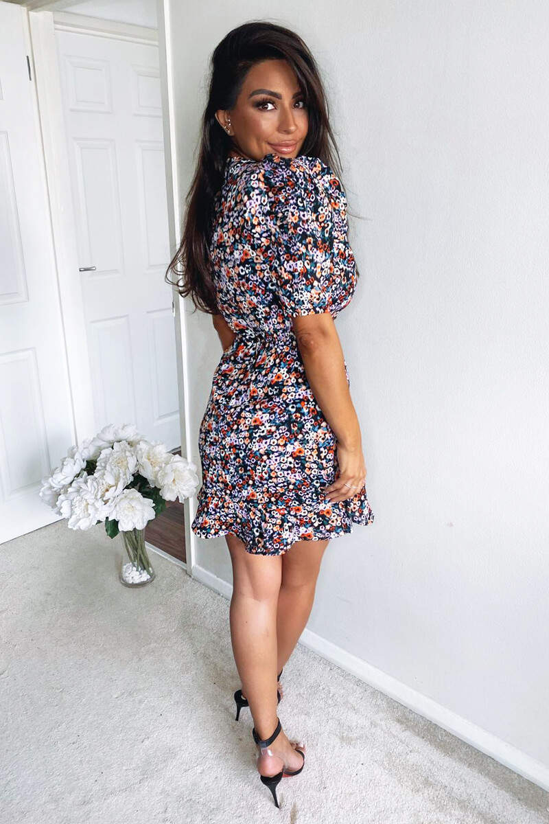 Black Ditsy Print Pleated Sleeve Dress - Swimclubus