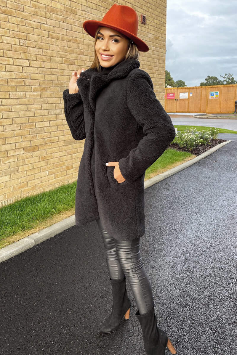 Black Teddy Faux Fur Coat With Collar - Swimclubus