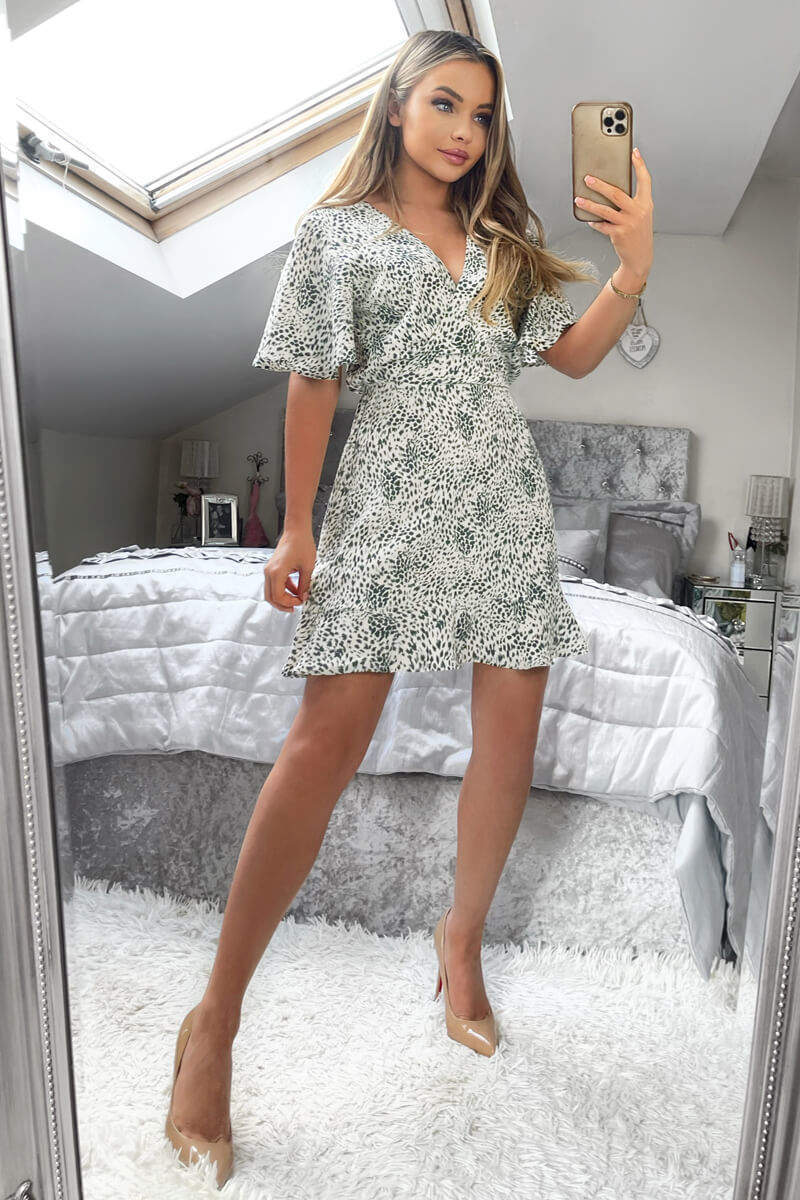 Cream And Green Printed Short Sleeve Day Dress - Swimclubus