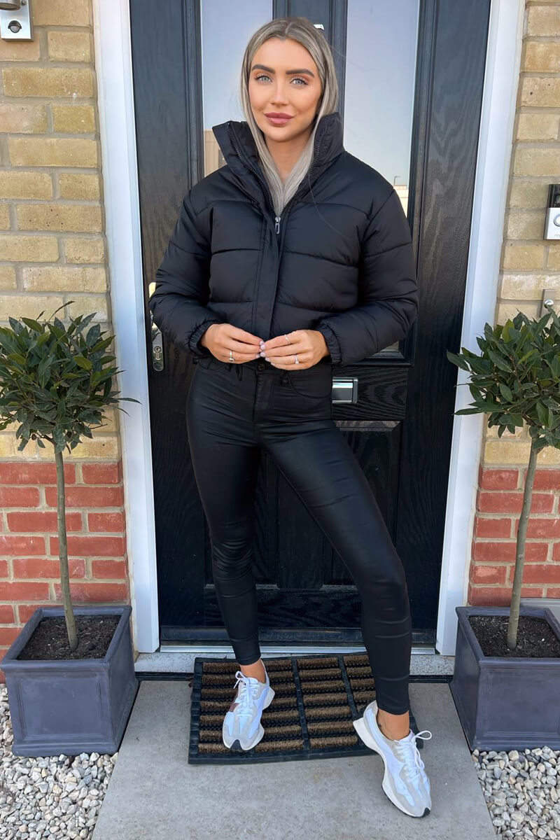 Black Cropped Puffer Jacket - Swimclubus
