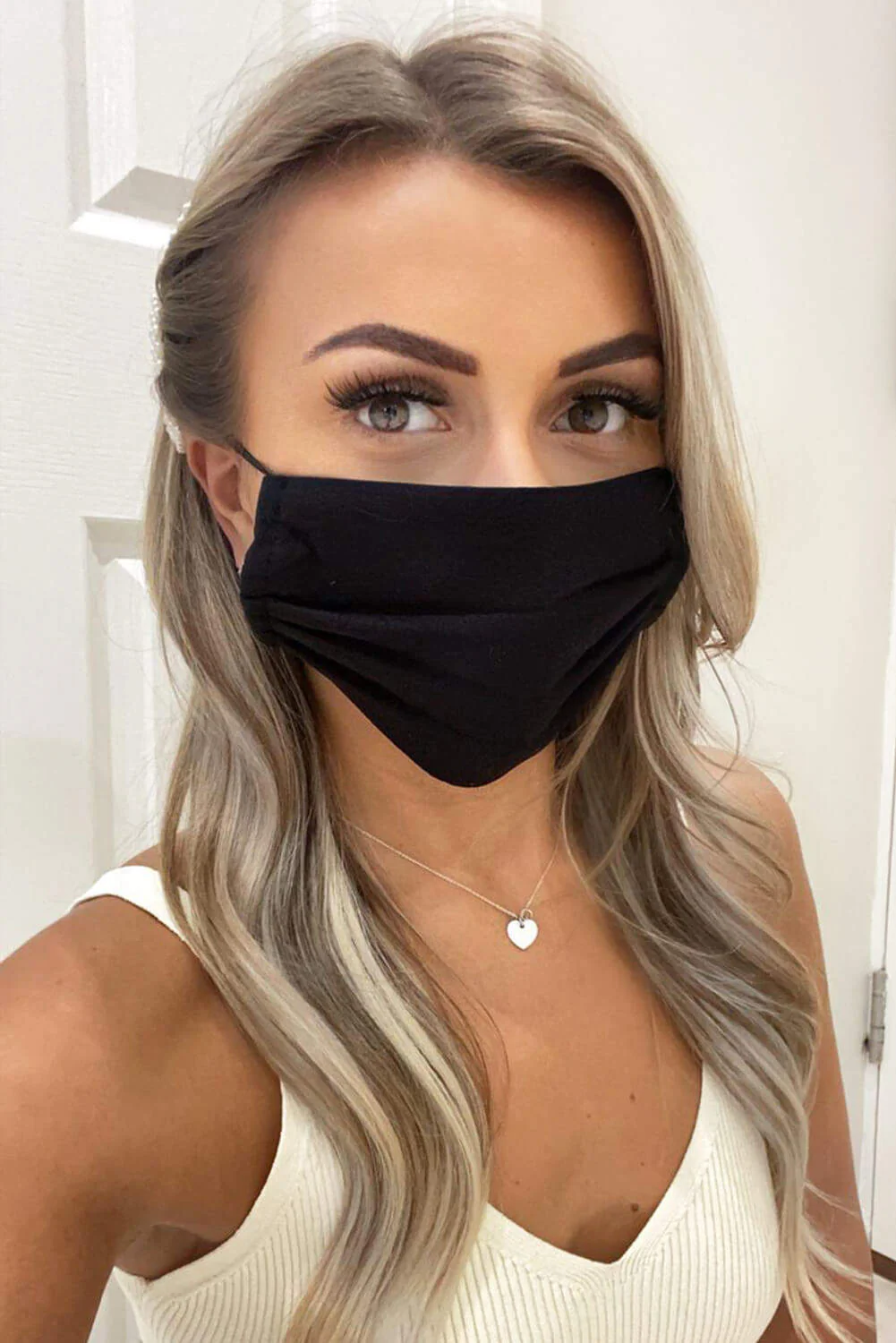 Black Pleated Face Covering - Swimclubus